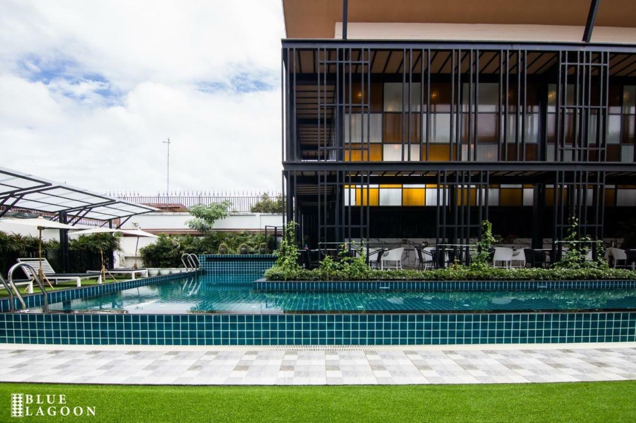 Blue Lagoon Hotel Chiang Rai Buitenkant foto
